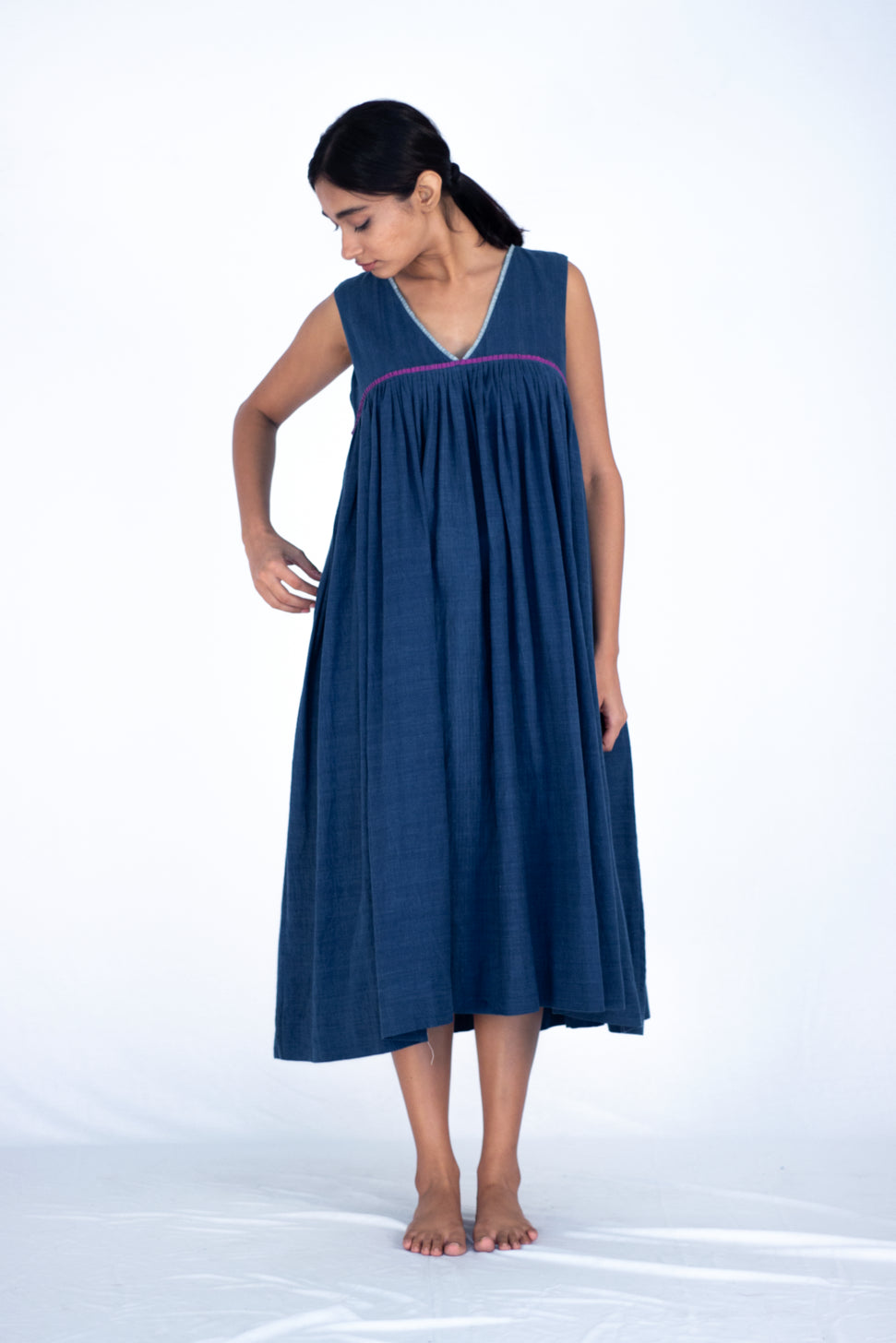 Ethesia - Sleeveless V neck dress - Karnam