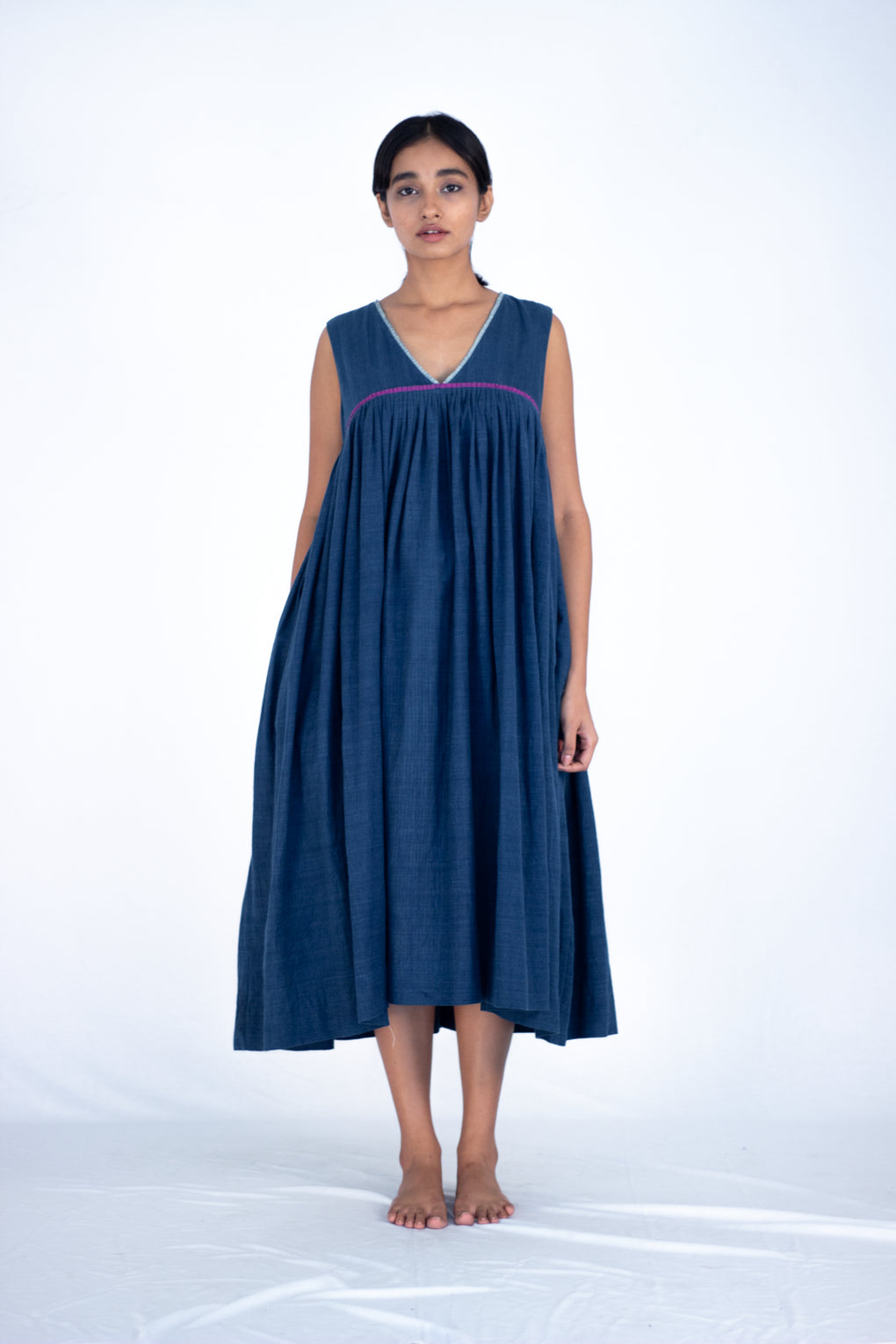 Ethesia - Sleeveless V neck dress - Karnam