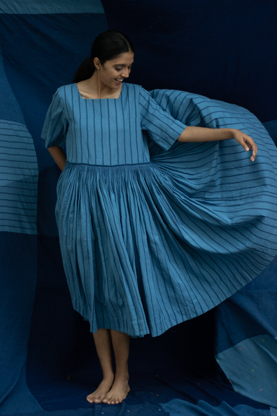 Striped heavy pleated dress - Karnam