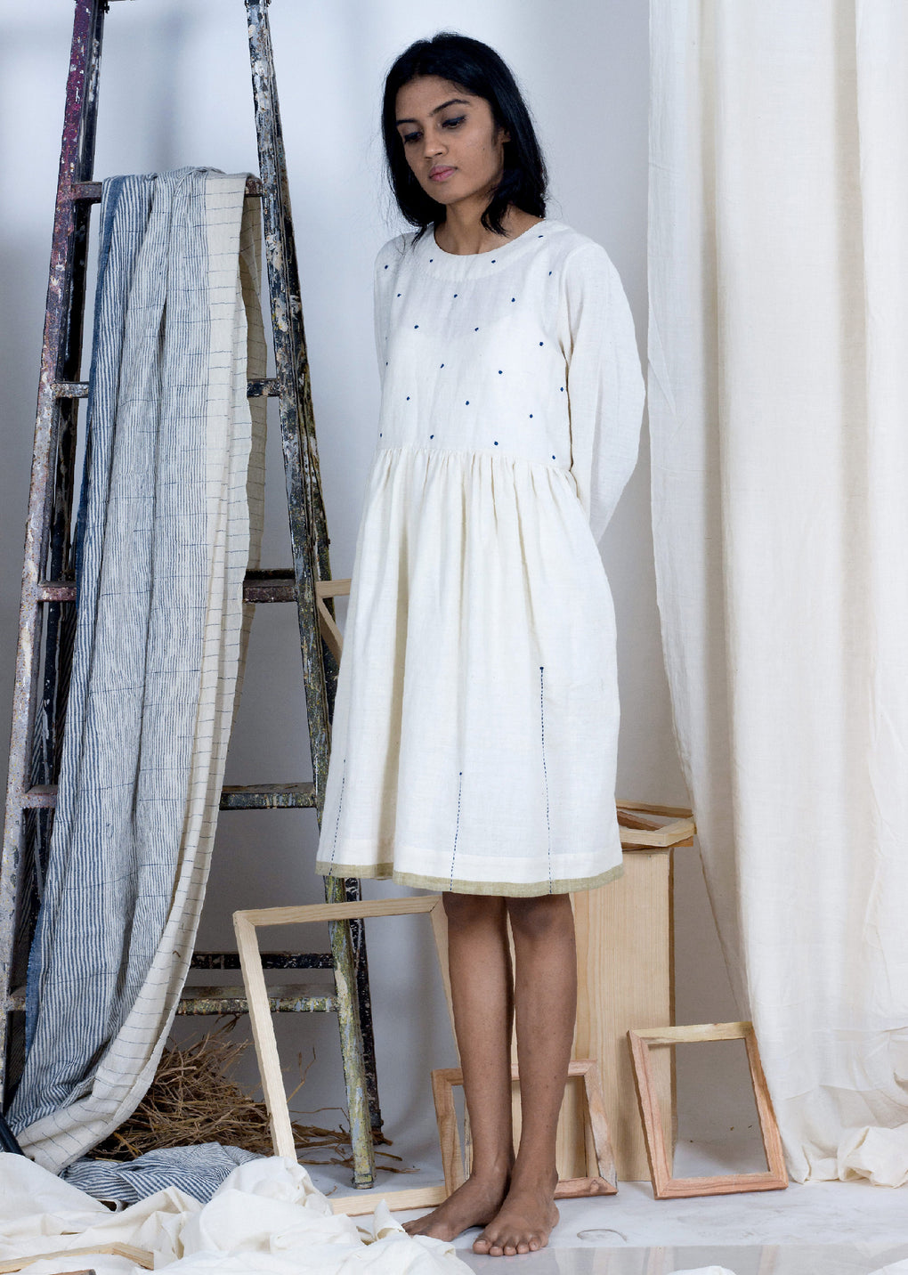 Akaigawa - Kora cotton polka embroidered dress - Karnam