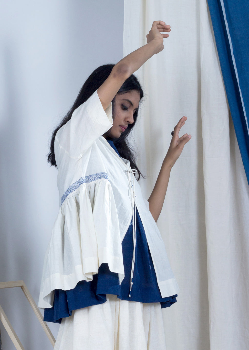 Yomogita - Kora muslin cape top - Karnam