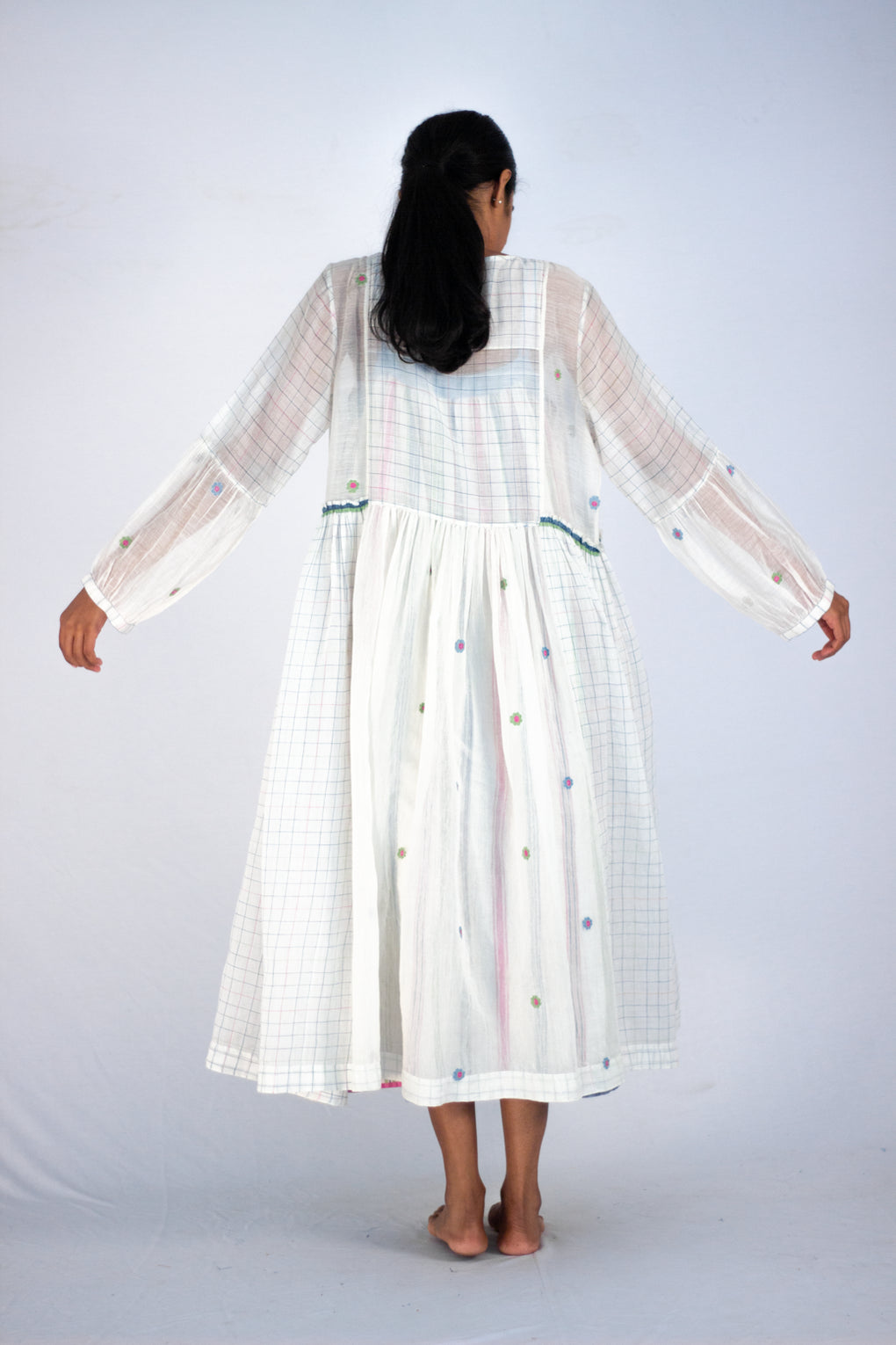 Prairie - Silk jamdani shrug dress - Karnam