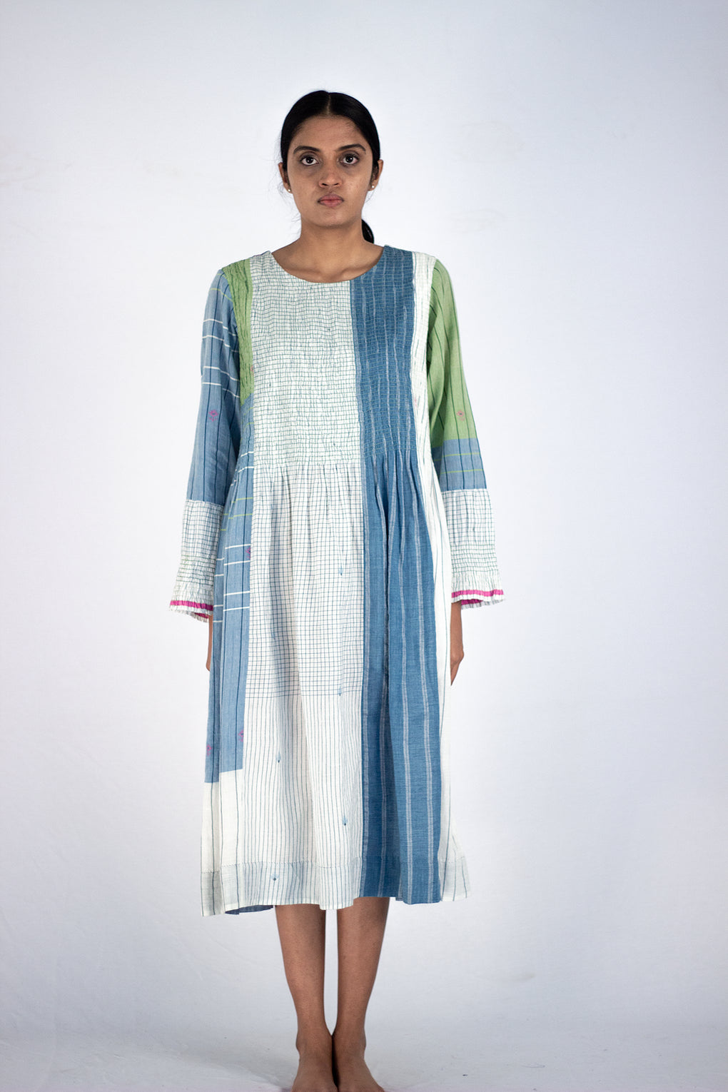 Fereae - Panelled smocked texture dress - Karnam