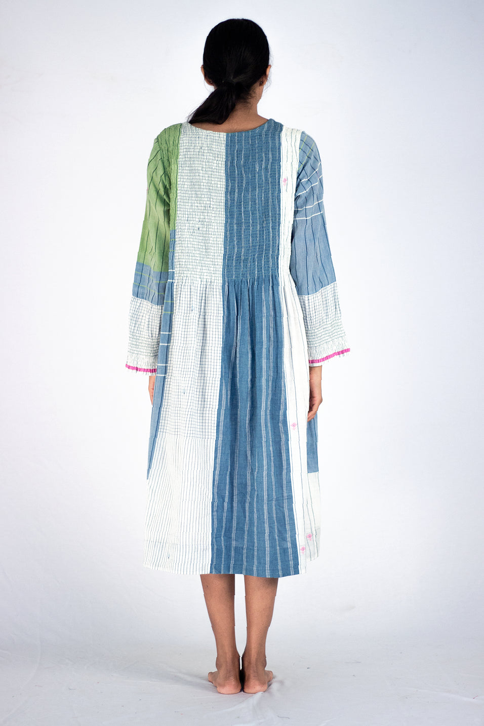 Fereae - Panelled smocked texture dress - Karnam