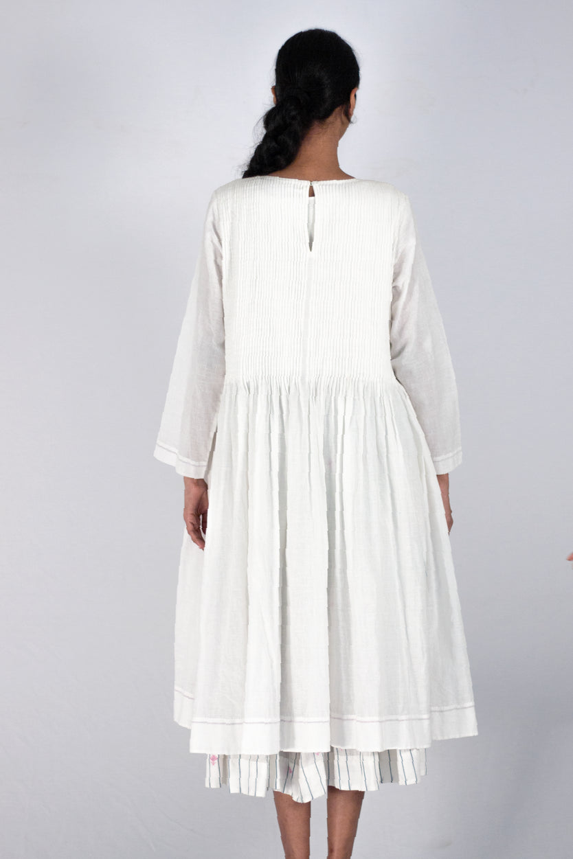 Barringtonia - Pleated dress - Karnam